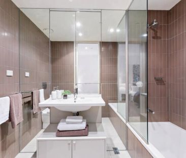 Stunning oversized apartment in a peaceful pocket of Richmond! - Photo 6