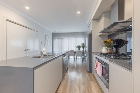 Perfectly Positioned Townhouse Living! - Photo 5