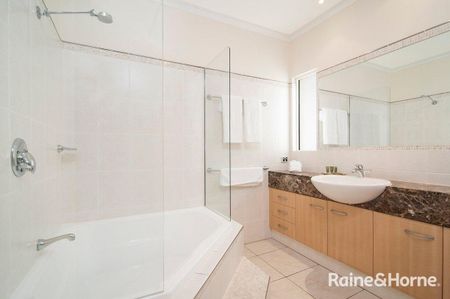 1 BEDROOM : STUDIO : FULLY FURNISHED - Photo 3