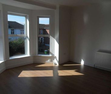 Waterloo Road, SO15 - Photo 1