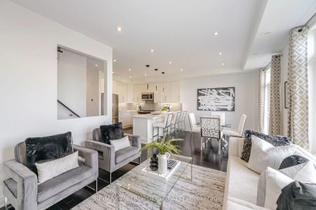 Condo Townhouse For Lease | W9246201 - Photo 4