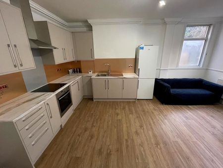 3 Bed Flat, Havelock Road, CR0 - Photo 5