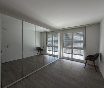 Grosszügige renovierte 4,5-Zimmer-Wohnung mit 2 Balkonen - Photo 4