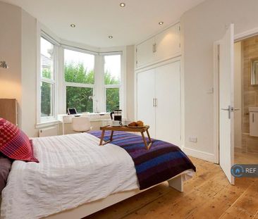 3 bedroom flat to rent - Photo 3