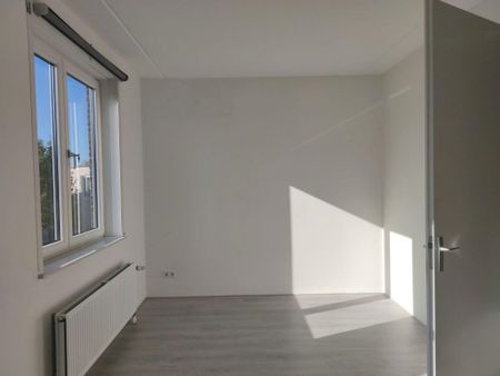 Te huur: Huis Schout van Heeckerenring in Heerlen - Photo 2