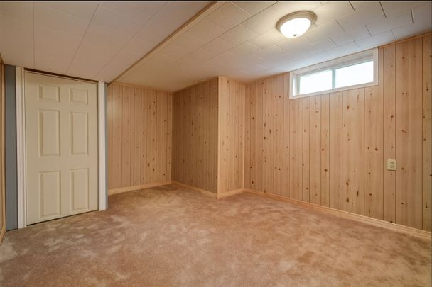 For Lease - 5186 BROMLEY Road, Burlington, Ontario - Photo 1