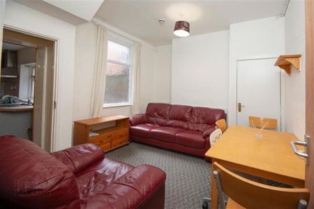 Room 7, 96 Cromwell Road, Belfast, BT7 1JY - Photo 3