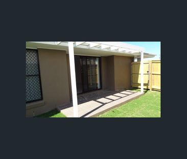 14 Esperance Avenue, Blacks Beach, Qld 4740 - Photo 2