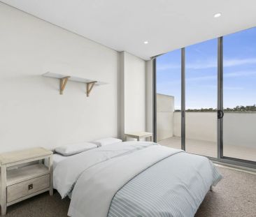 Bright & Sunny Apartment in Brookvale - Photo 2