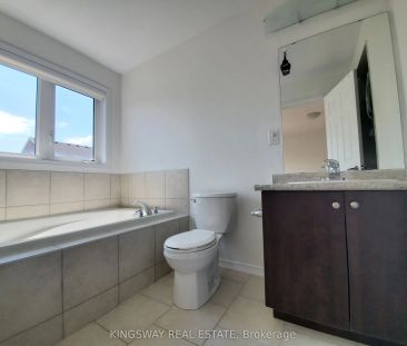 593 Remembrance Road #upper - Photo 6