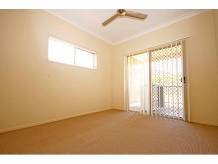 6 Rosemallow Avenue, Upper Coomera - Photo 3