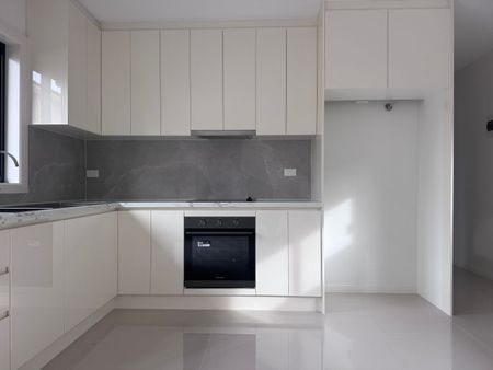 BRAND NEW 2 BEDROOM GRANNY FLAT - Photo 4