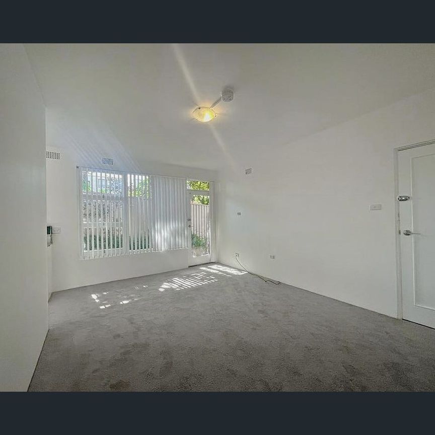 Well-Located One Bedroom Apartment - Photo 1