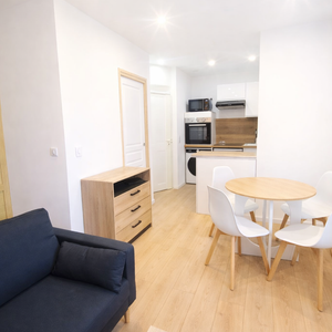 Location Appartement 1 pièce 24m² LA SEYNE SUR MER 83500 - Photo 2