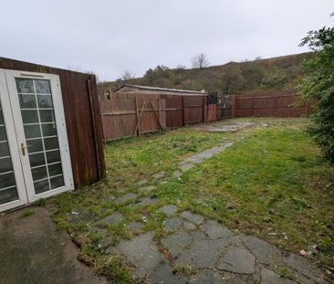 2 bedroom semi-detached house to rent - Photo 5