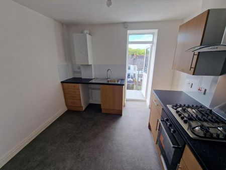 2 bedroom maisonette to rent - Photo 5