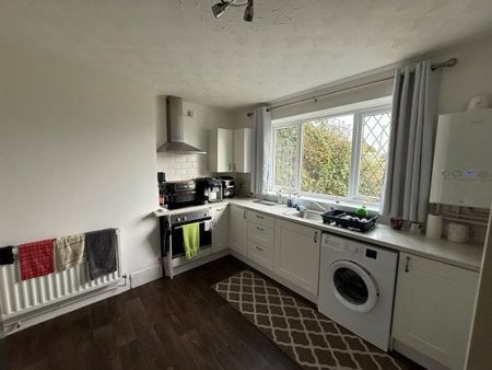 Bryn Illtyd, Burry Port, SA16 - Photo 4