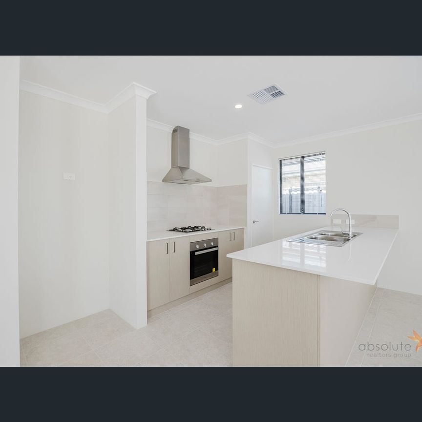4 Holroyd Avenue, Brabham, WA 6055 - Photo 1