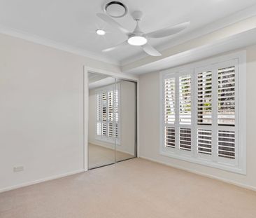 Low-Set Leafy Sanctuary Backing onto Parkland - Photo 3