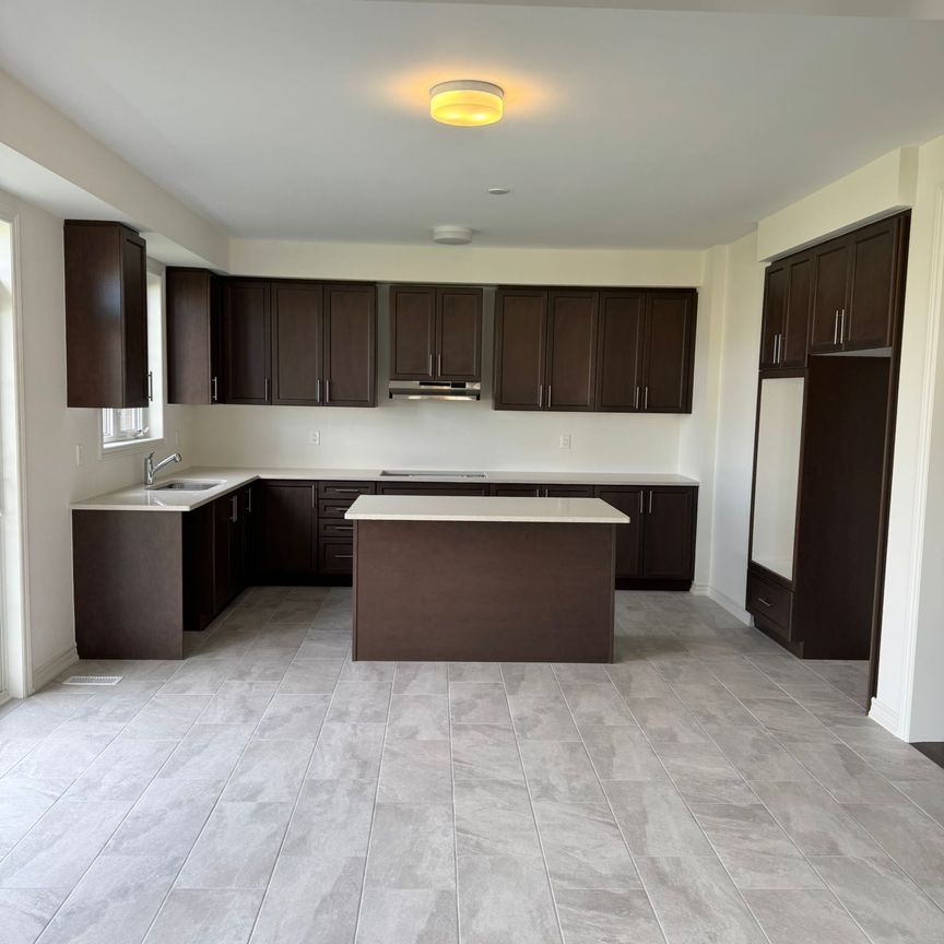 For Lease - 11 Cranes Heights, Adjala-Tosorontio, Ontario - Photo 1