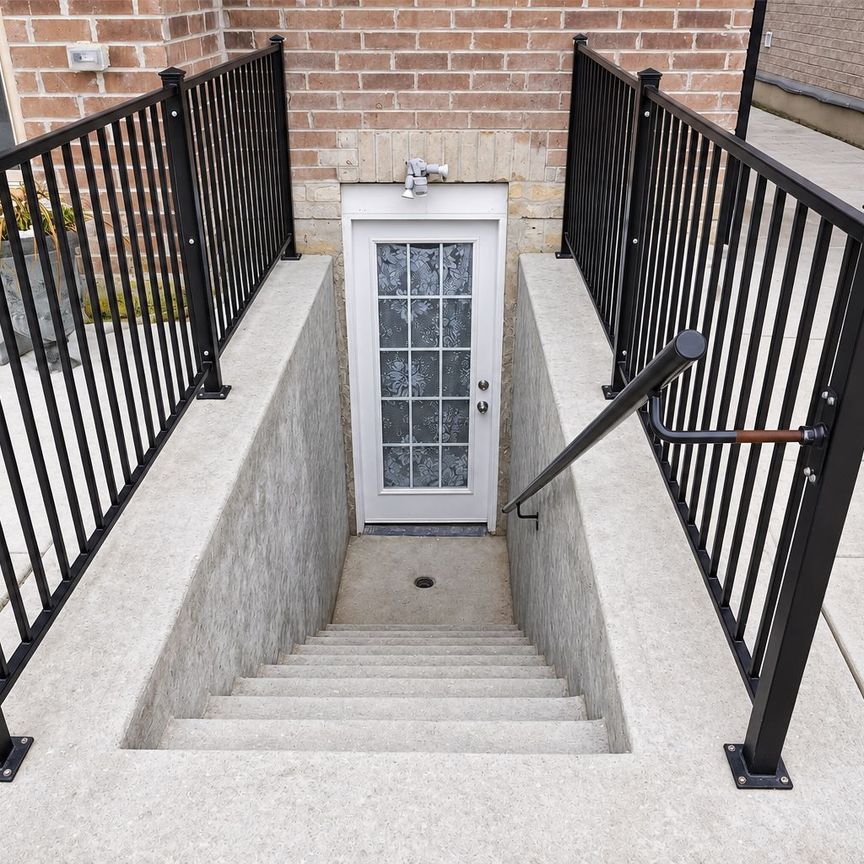 For Lease - 3 Fascination Street Unit# B, Brampton, Ontario - Photo 1