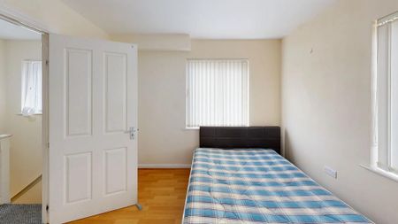 4 bedroom townhouse to rent - Photo 5