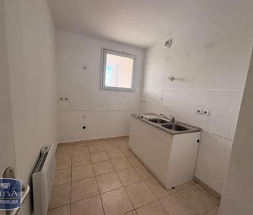 Location Appartement 3 pièces 70m² ISTRES 13800 - Photo 3
