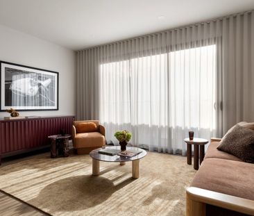 Refined Coastal Living with Indoor-Outdoor Harmony - Photo 2