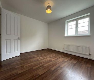 3 bedroom apartment to rent - Photo 4