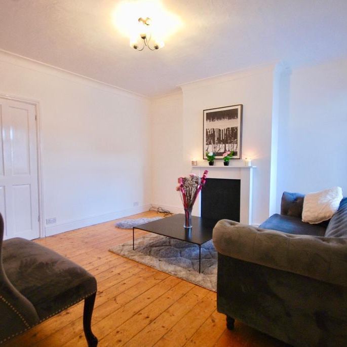 4 bedroom terraced house to rent - Photo 1