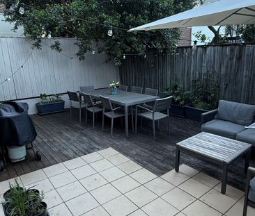 North Sydney - Photo 2