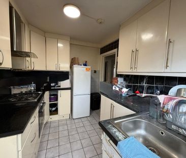 2 bedroom ground floor maisonette to rent - Photo 3