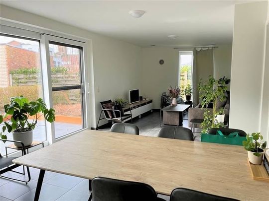 Appartement te huur - Photo 1