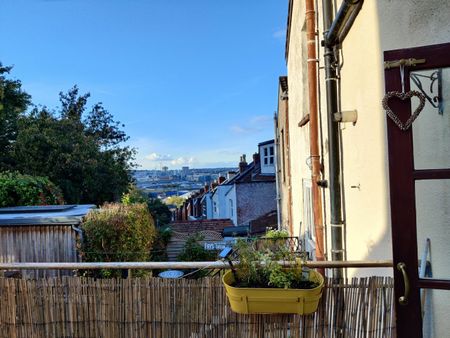 2 Bed Maisonette, Park Street, BS4 - Photo 4