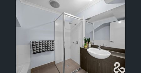 Contemporary Chic, Everyday Practicality - Photo 3