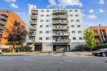 215 Clarence Street Apartments - Photo 4