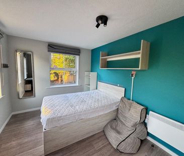 Room in a Shared Flat, Fitzhugh Street, SO15 - Photo 2