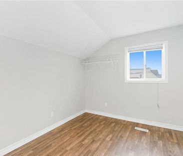 For Lease - 2 WINDSOR Street Unit# 2, Hamilton, Ontario - Photo 4