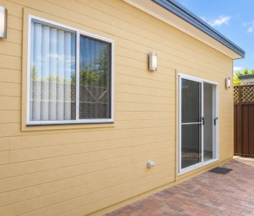 Charming Two-Bedroom Granny Flat with Private Yard - Photo 5