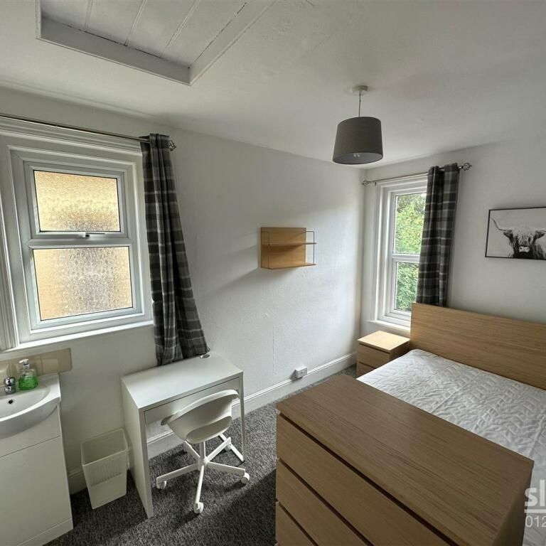 6 bedroom detached house to rent - Photo 1