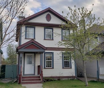 Lovely 4 Bedroom 2.5 Bathroom, Finished Basement | 12115 17 Avenue ... - Photo 1