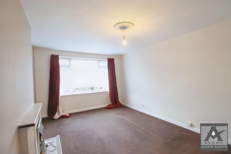 2 bedroom semi-detached bungalow to rent - Photo 4