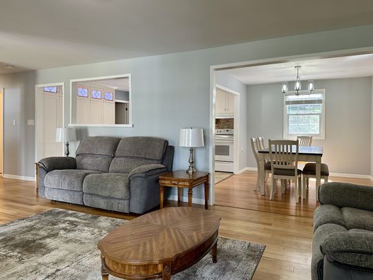 For Lease - 207 Christopher Street, Clearview, Ontario - Photo 1