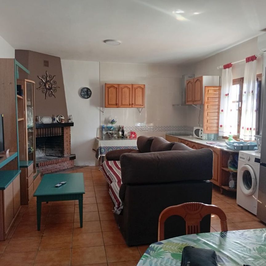 Alquiler de casa o chalet independiente en Camino de Espinaza - Photo 1