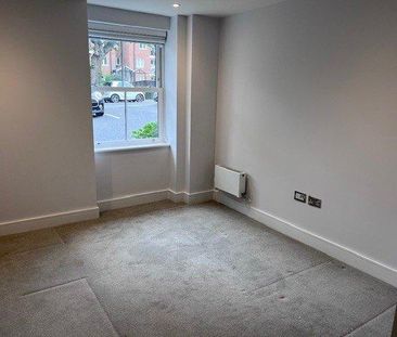 3 bedroom flat to rent - Photo 3