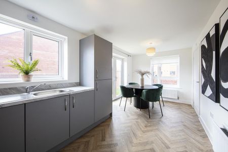 4 bedroom detached house to rent - Photo 4