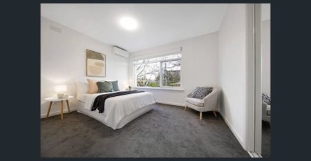 Sun-Filled Retreat – Lifestyle, Location & Beach! - Photo 3