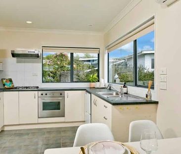 Stanmore Bay - Photo 2