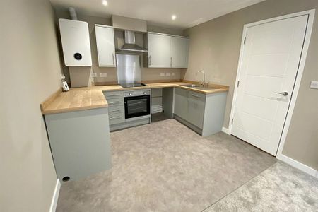 2 bedroom flat to rent - Photo 4