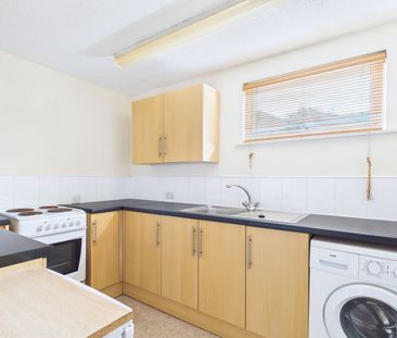 2 Bedroom - Photo 4